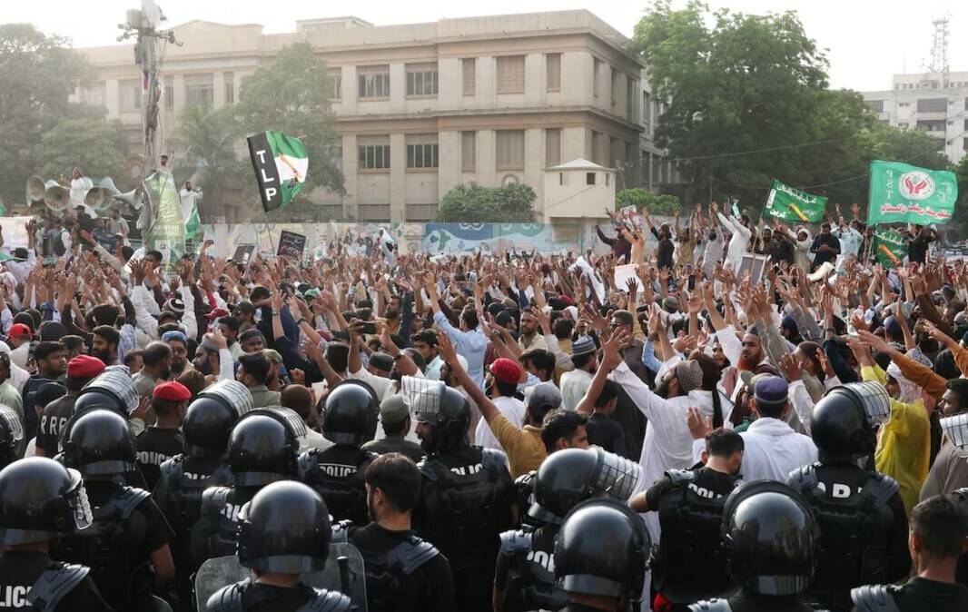 UN Human Rights experts urge Pakistan to end violence against Ahmadiyya community; attacks occur with tacit official complicity, experts say