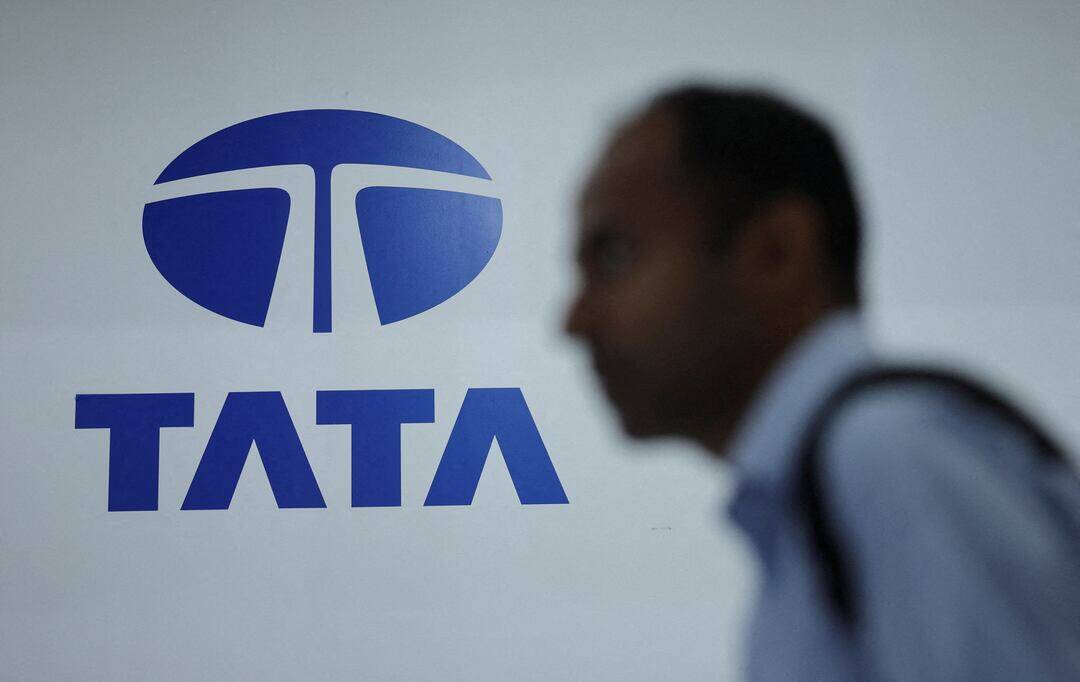 One of India's largest firms, Tata Sons, to go public as RBI rejects bid: Report | Tata Sons is holding company of Tata Group | Inshorts - Inshorts