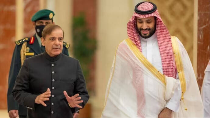 Pakistan attempts damage control with Saudi after backtracking on military help against Houthis