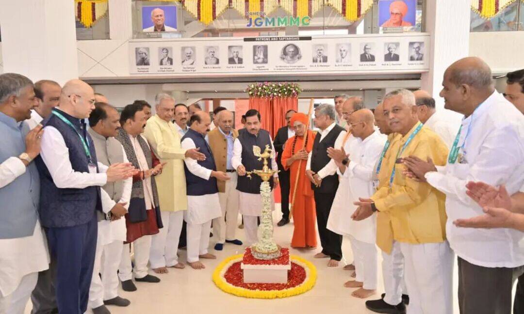 Pralhad Joshi inaugurates 1,200-bed medical college in Karnataka