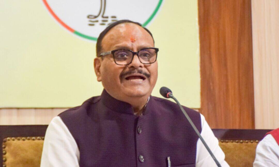 UP Dy CM urges doctors to write prescriptions in Hindi
