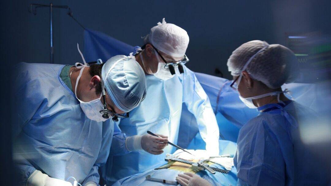 Kolkata intern faces backlash over posting patient's surgery photo