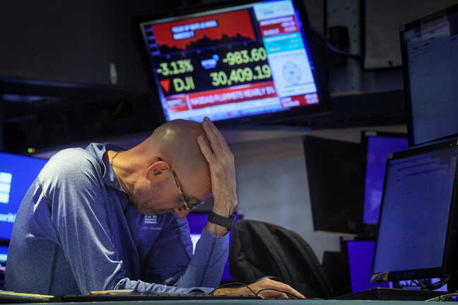 Global markets tumble as US & European stocks, gold, silver & crypto prices fall
