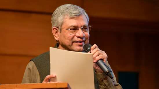 Union Minister Vaishnaw unveils Rail Tech Policy for startups