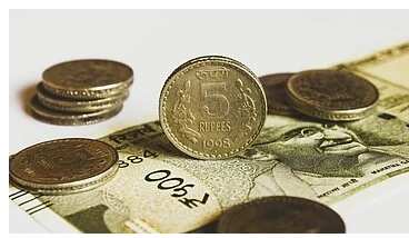 Why is the Middle East war causing a fall in the Indian rupee?