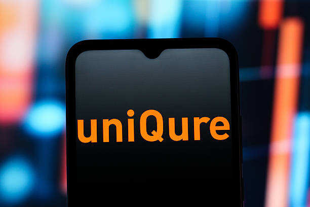 Why do analysts see big upside in UniQure stock ? 