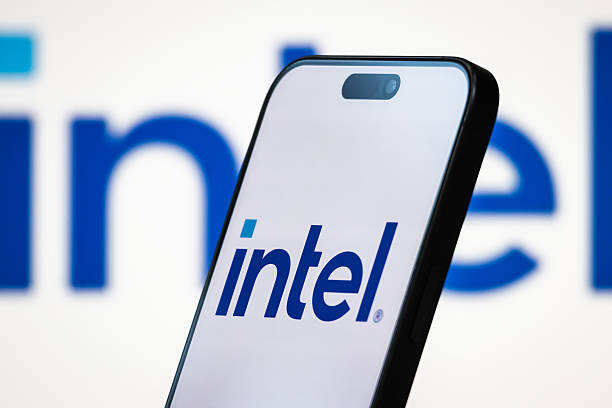 Intel strikes $14.2 bn deal with Apollo for AI push