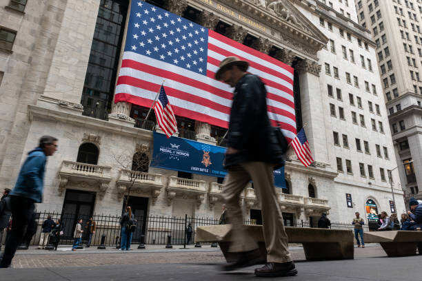 Dow futures jump 1,100 points as Trump declares ceasefire