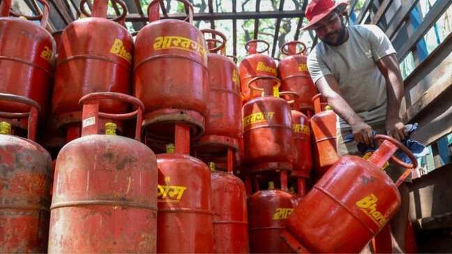 Govt denies that restoring India's LPG supply to pre-war level could take 3-4 yrs