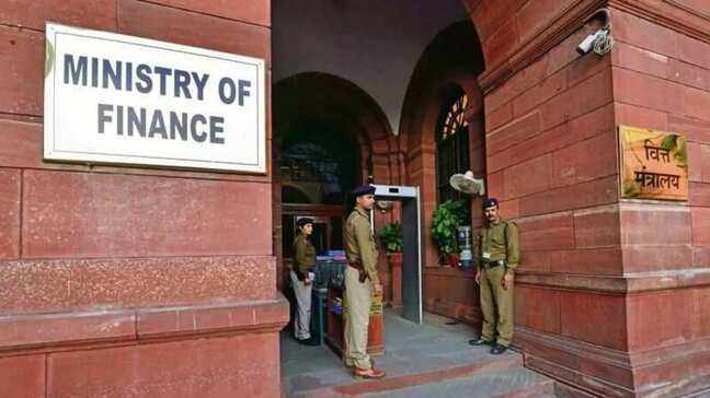 Govt tightens scrutiny on FDI from border nations, mandates nod for ownership changes