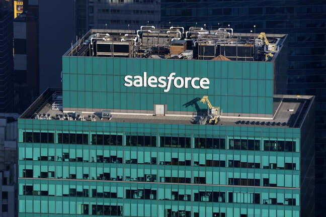 Salesforce to hire 1,000 freshers to prove AI isn't replacing human workers