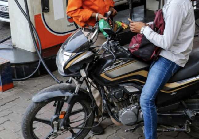 Which Indian states/UTs have cheaper or costlier fuel?