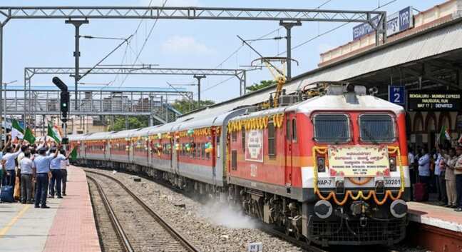 After 30 years, 2nd Mumbai-Bengaluru Express train kickstarts