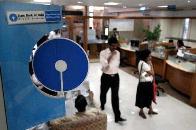 SBI fails to deduct ₹12 premium, ordered to pay ₹2 lakh over 'clear cut' lapse