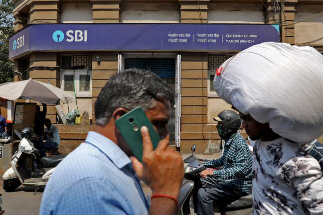 SBI staff union defers strike, branches to function normally on May 25, 26