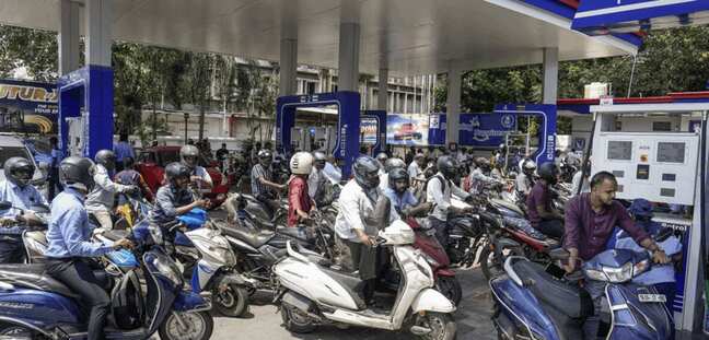 Public fuel pumps see sales surge as buyers flee private retailers