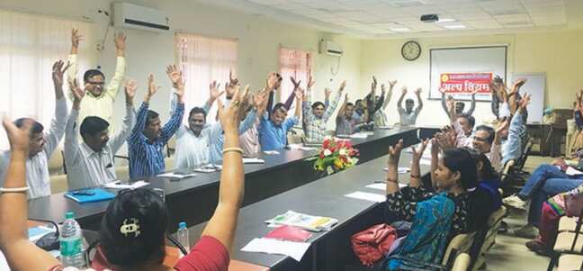 Employee unions push for 2.86 fitment factor under 8th pay panel