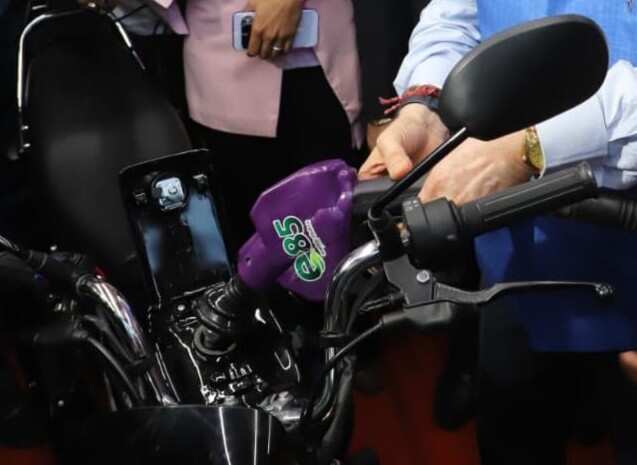 Govt issues clarification for car drivers after launching petrol with 85% ethanol