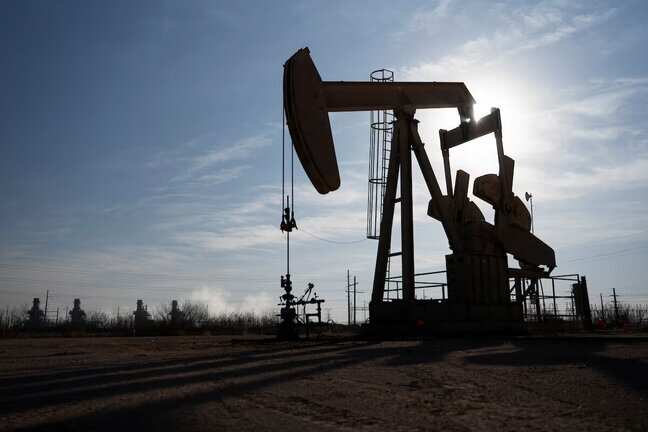 Oil prices fall 5% to 3-month low