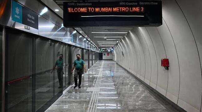 Long stairs and weak transit links hamper Mumbai Metro 3: Study