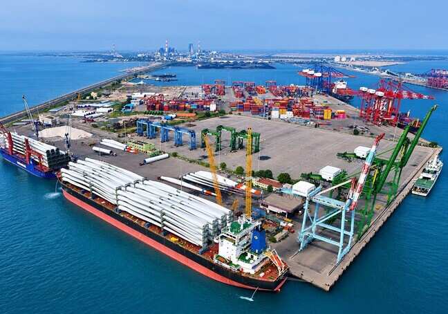 India doubles major port capacity to 1,728 MMT in 12 years