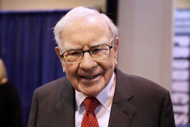 I am one of world's 10 luckiest people: Billionaire Warren Buffett