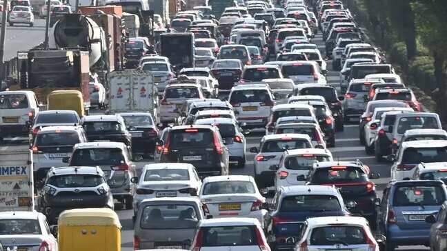 SC orders longer mandatory third-party insurance cover for new cars, 2-wheelers