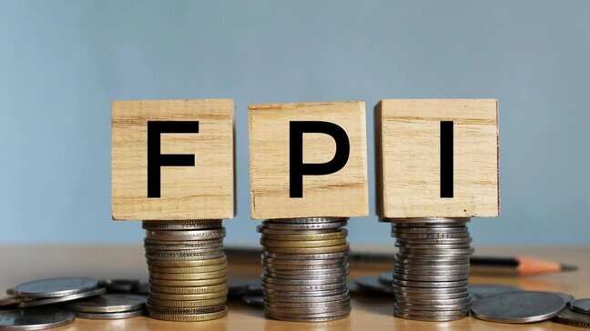 Foreign investors pour ₹12,900 cr in Indian equities in 1st week of Aug
