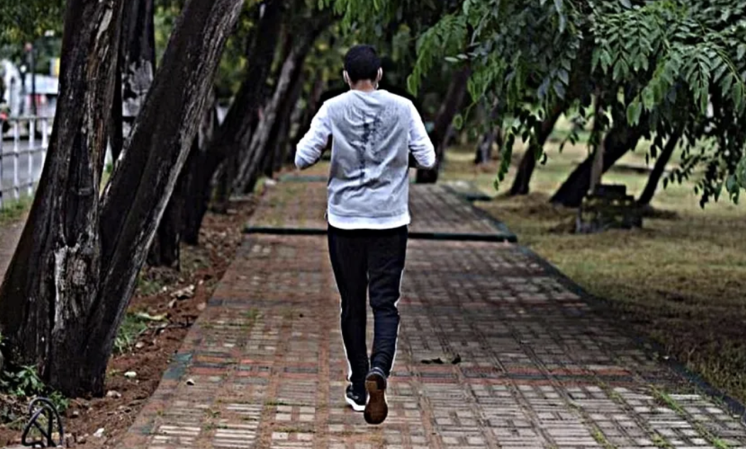 Just 20 mins of walking can stimulate gut, ease constipation: Study