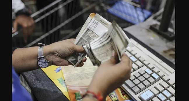 Pvt banks earn ₹4,949 crore from minimum balance fine in 12 months