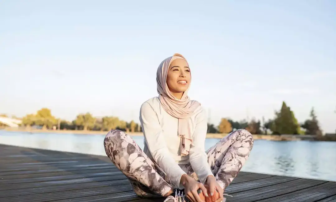 What are the benefits of regularly practicing Bhadrasana?