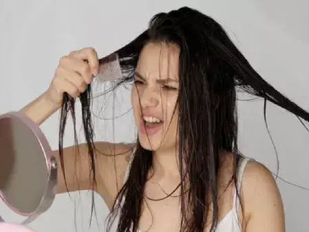 Ayurvedic oils for healthy summer locks