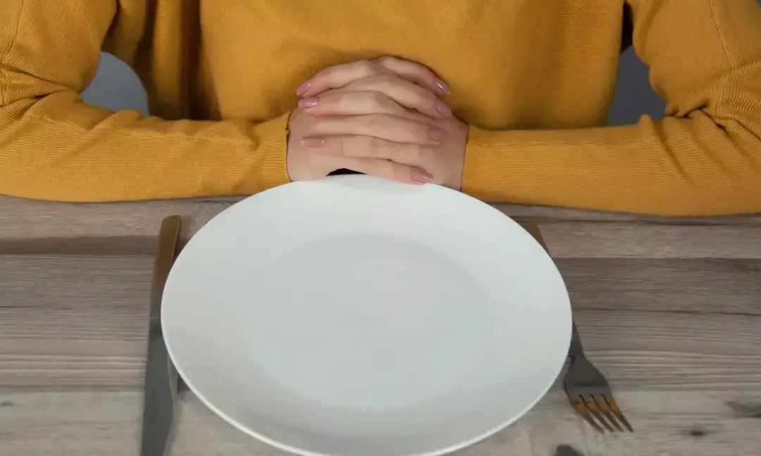 Avoid going out on an empty stomach in summer: Experts