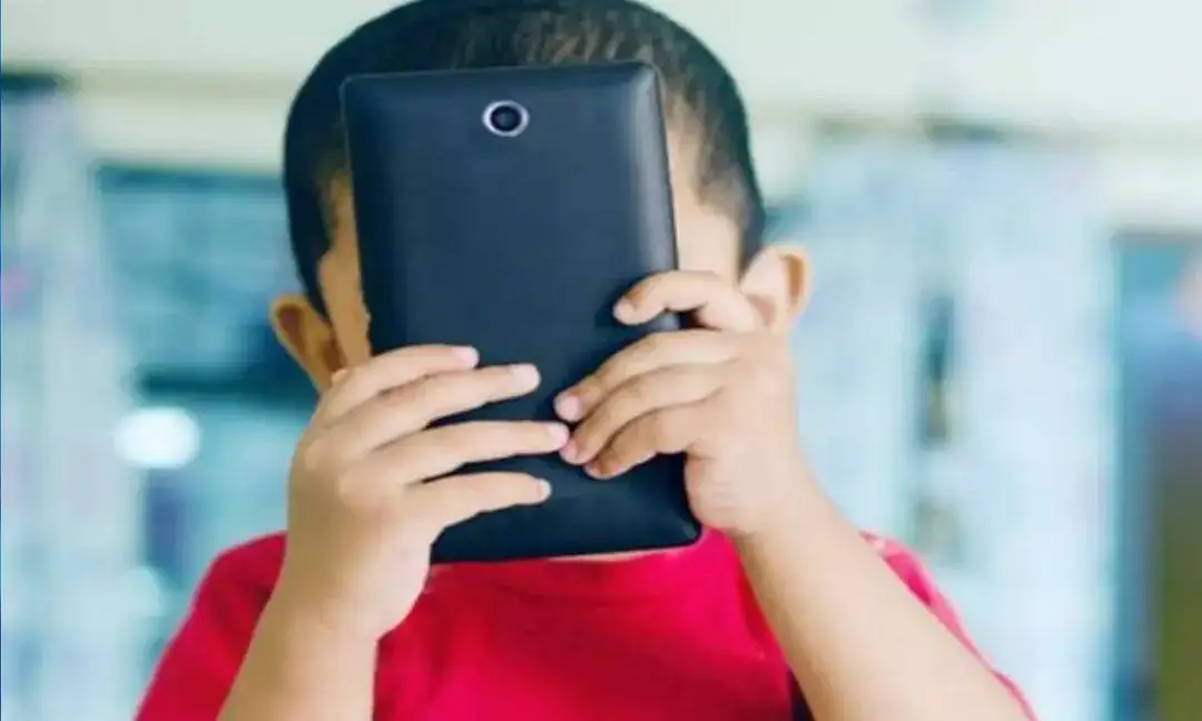 Early smartphone use linked to depression, obesity in kids: Study