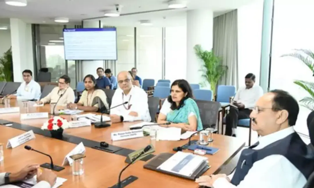India steps up ebola surveillance, no case reported yet