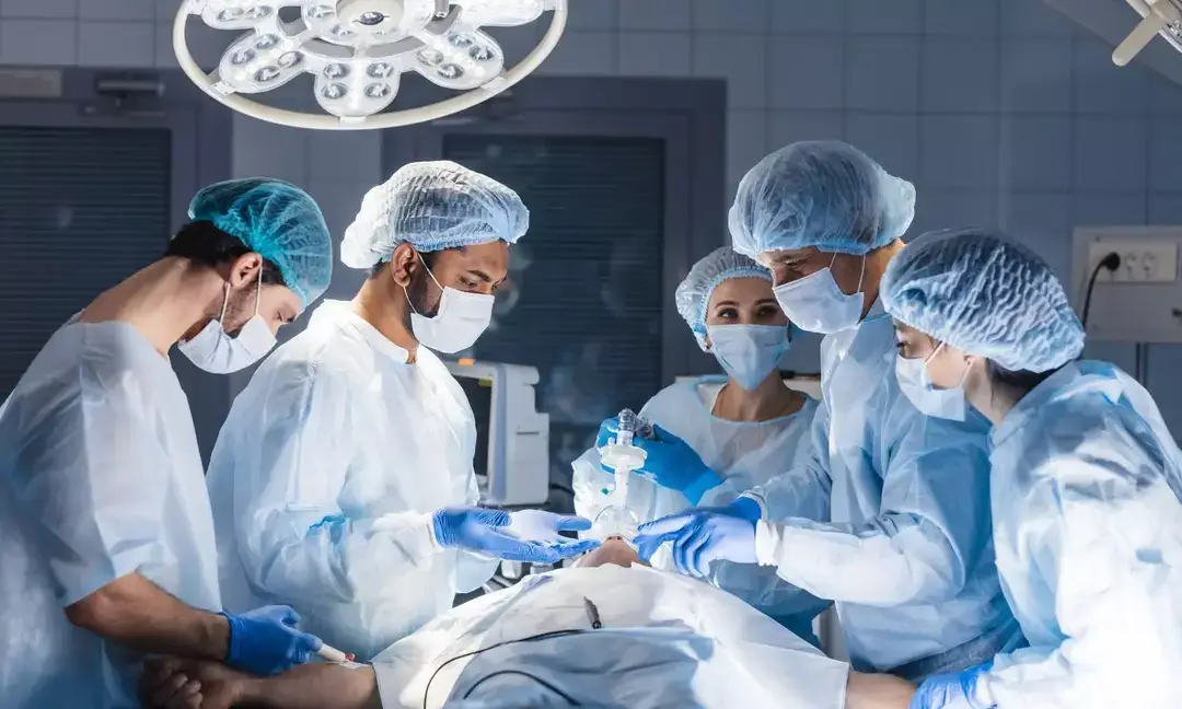 Advanced brain surgery relieves woman's years-long facial pain