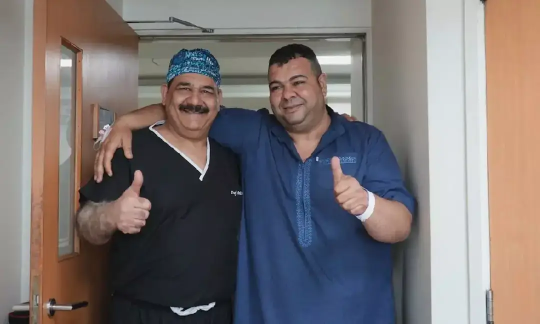 162-kg man undergoes successful hip replacement surgery