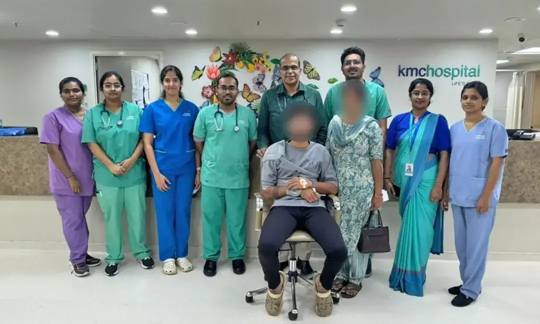 Bus crew and doctors save passenger after seizure