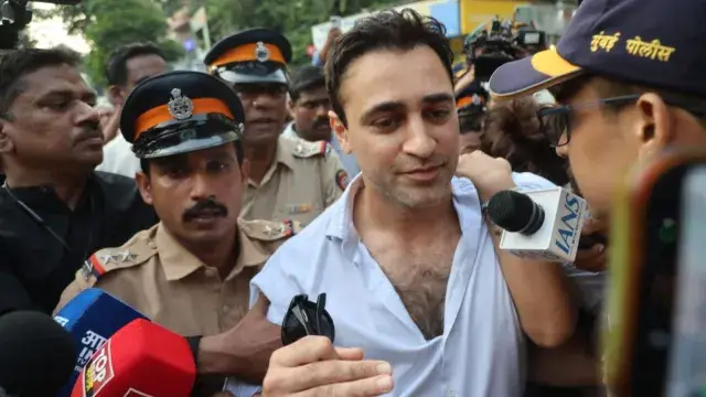 अभिनेता इमरान खान को राहत: बॉम्बे हाई कोर्ट ने 'लीव इंडिया नोटिस' पर 2 नवंबर तक रोक लगाई